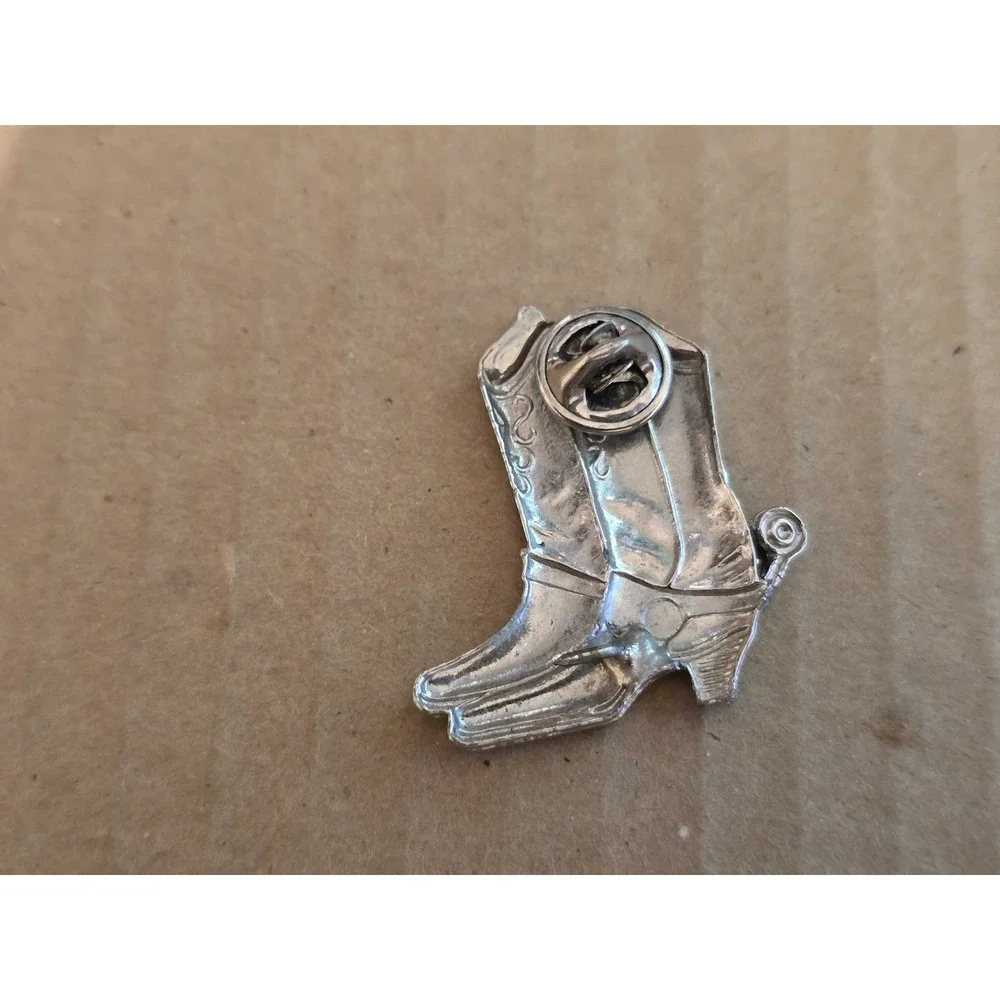 Silver Tone Western Cowboy Boots with Spurs Lapel Vest Hat Pin E24
